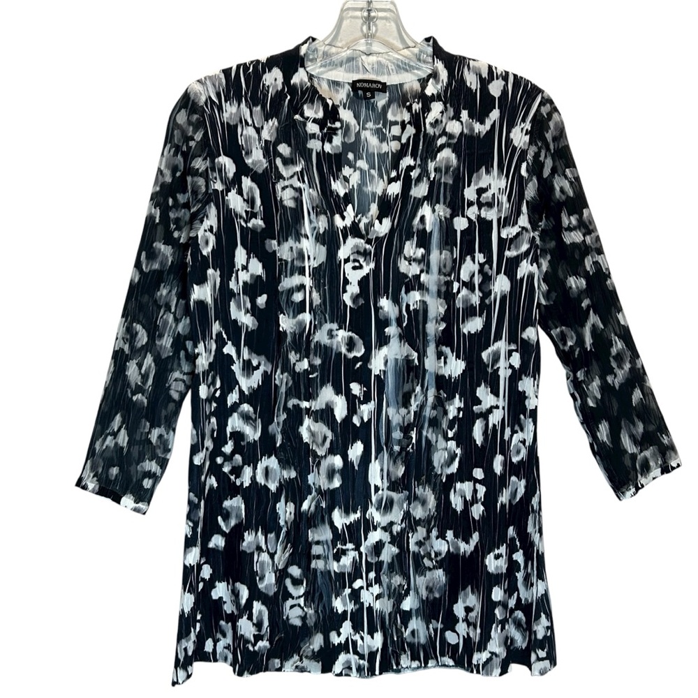 Komarov Black & White Crinkled Pullover Tunic w/ Sheer 3/4 Sleeves - Small